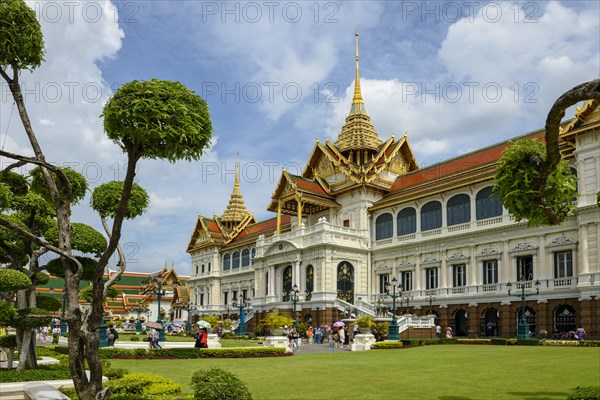Throne room Phra Thinang Chakri Maha Prasat