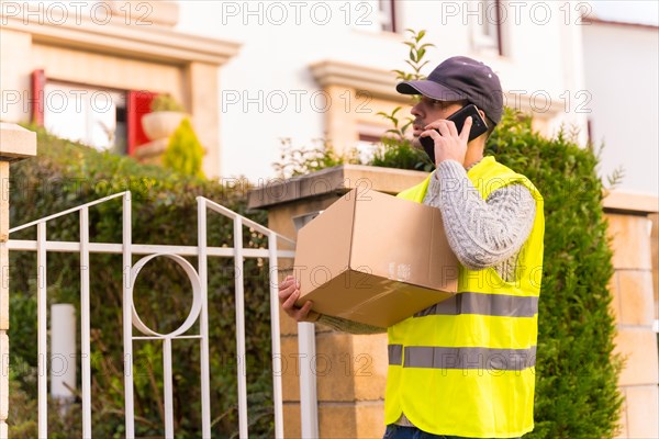 Package delivery carrier from an online store