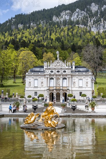 Royal Villa Linderhof Palace with fountain