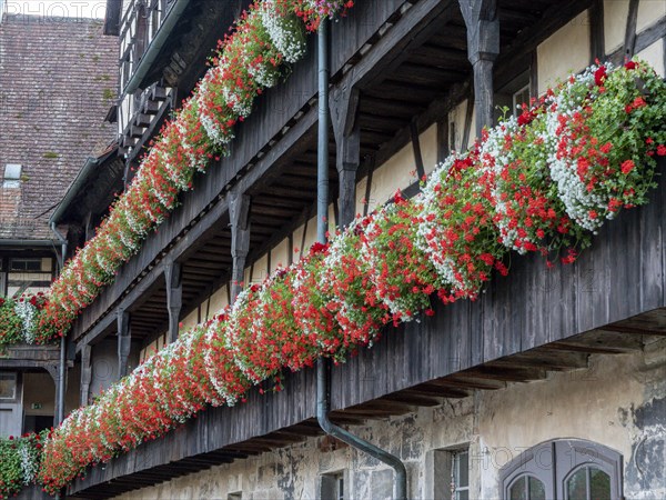 The flower-decorated balconies of the Historical Museum in the Alte Hofhaltung