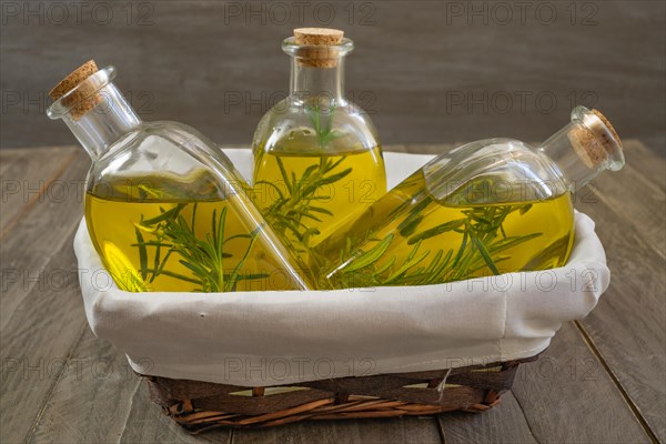 Andalusian olive oil with rosemary and garlic infusion