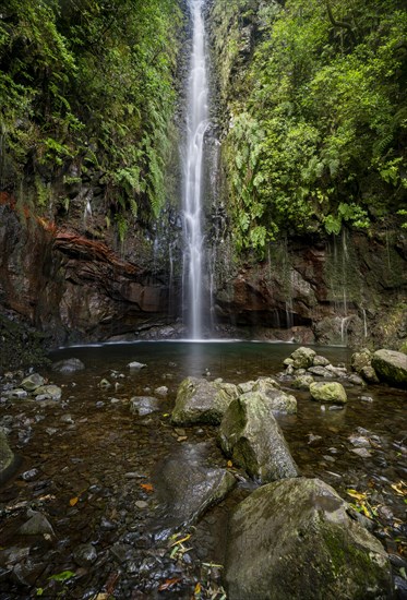 Cascata das 25 Fontes waterfall