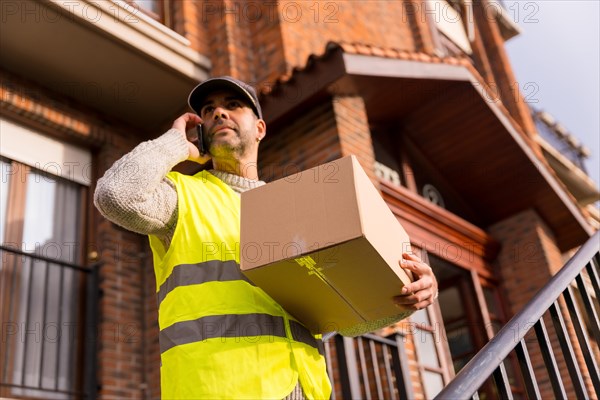 Parcel delivery man of an online store