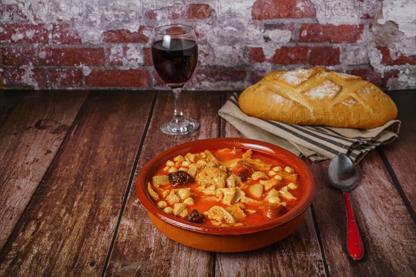 Clay casserole with Madrid-style stewed tripe