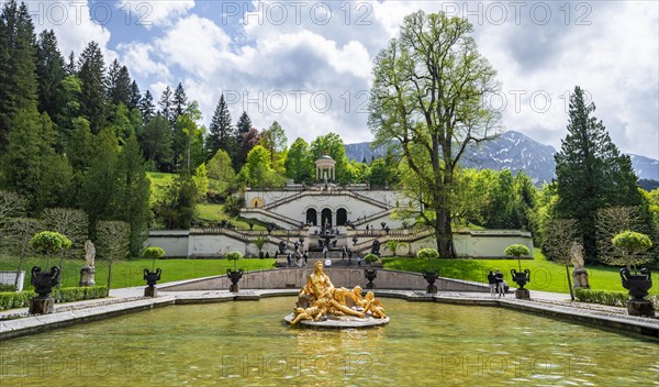 Fountain of the Royal Villa and Venus Temple