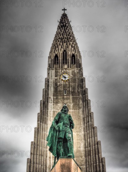 Statue of the first explorer of America Leifur Eiriksson in front of Hallgrimskirkja