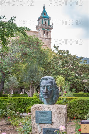 Charterhouse with garden and bust of Frederic Chopin