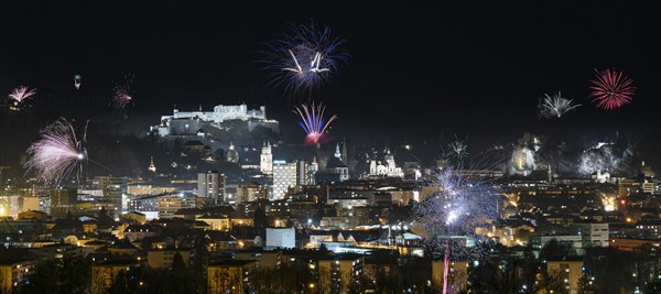 New Year's Eve fireworks with Hohen Salzburg Fortress