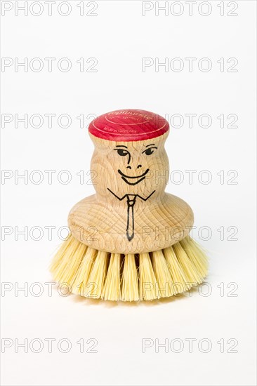 Wooden pot brush with face