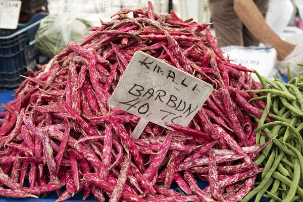 Red beans at the weekly market market of Cunda