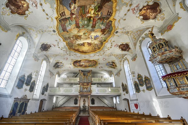 Organ gallery with ceiling frescoes