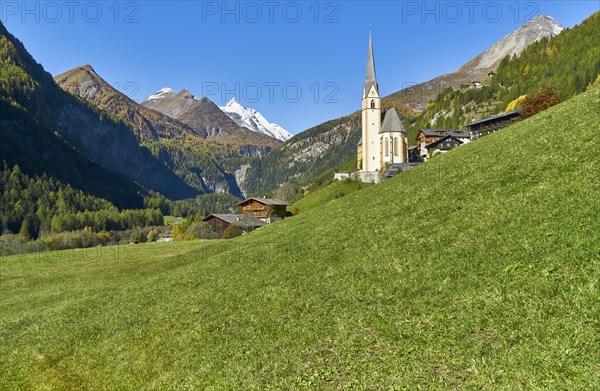 Heiligenblut with view of Grossglockner