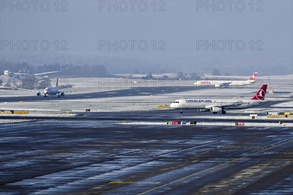 Airport grounds Aircraft Turkish Airlines and Swiss