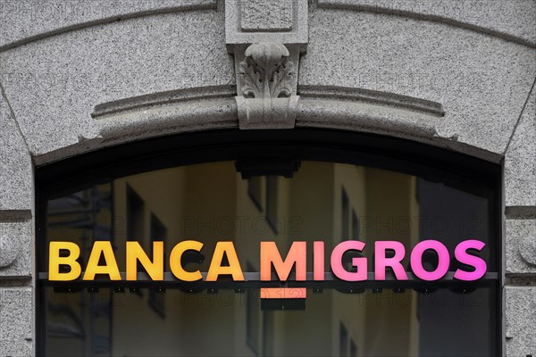 Lettering Banca Migros