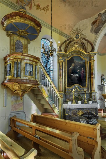 Pulpit and side altar in the Church of Our Lady Mariae Namen