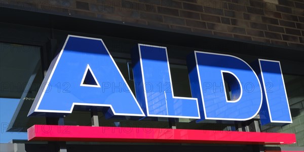 Sign and logo ALDI