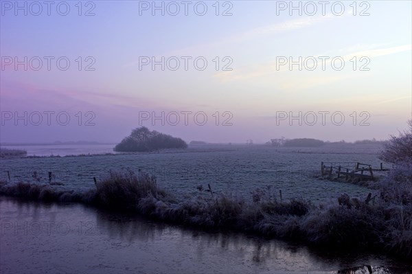 Sunrise in the Breites Wasser nature reserve in Worpswede