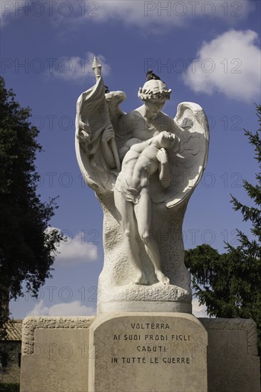 Angel statue to war dead