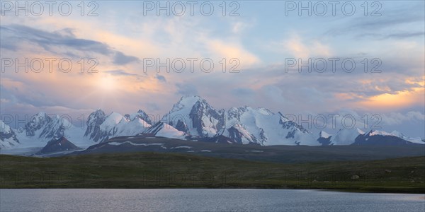 Sunset over Dream Lake and Kizil-Asker glacier