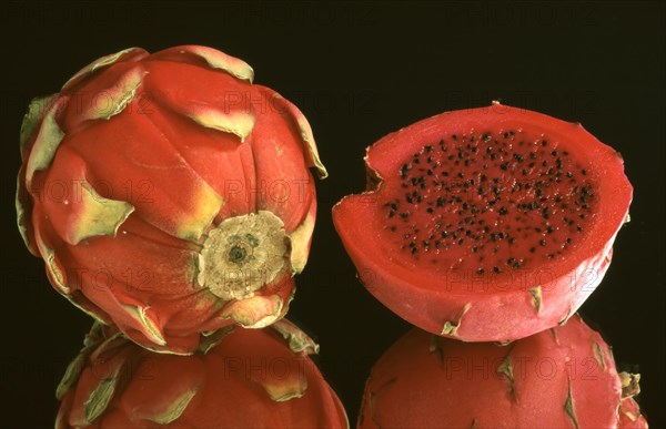 Exotic fruits: Vietnamese dragon fruit