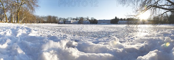 Benrath Castle in the snow