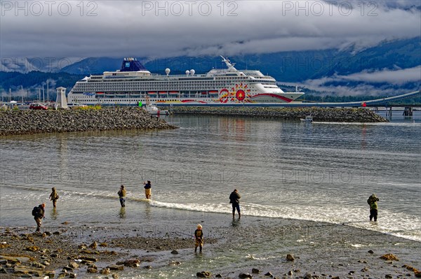 Cruise ship