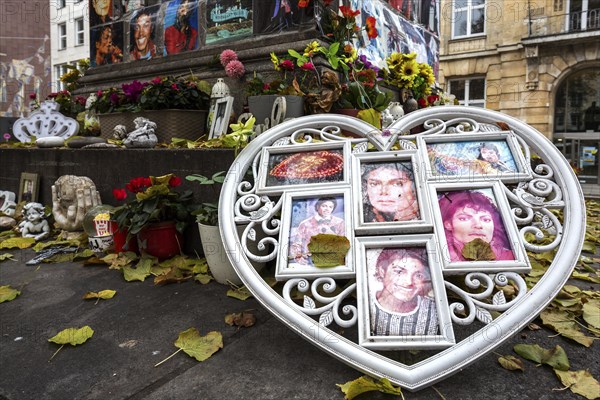 Memorial of Michael Jackson at the monument of Orlando di Lasso