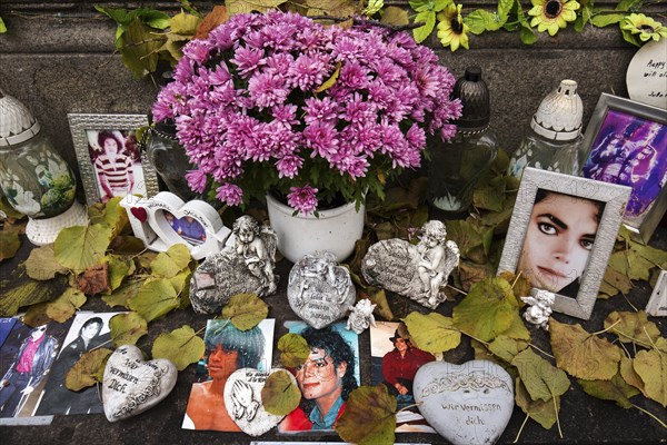 Memorial of Michael Jackson at the monument of Orlando di Lasso