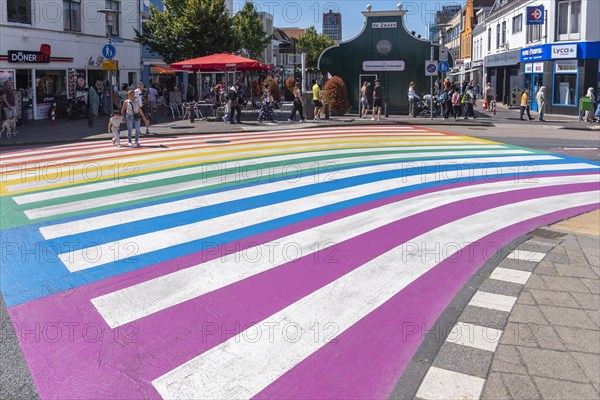 Multicoloured pedestrian crossing at the corner of Westzijde and Gedempte Gracht