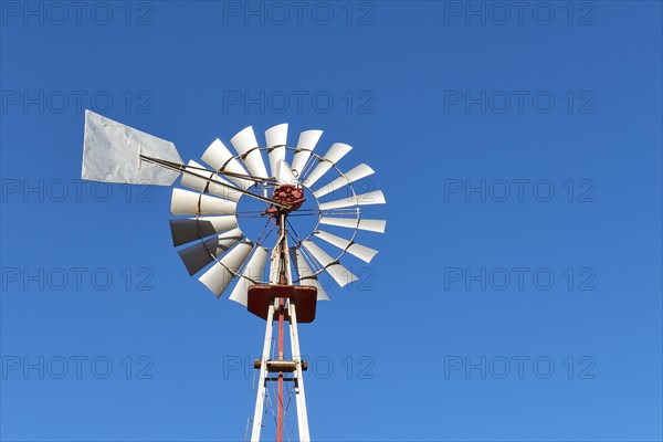 Windmill close