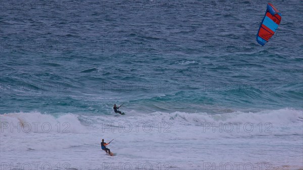 Kitesurfing