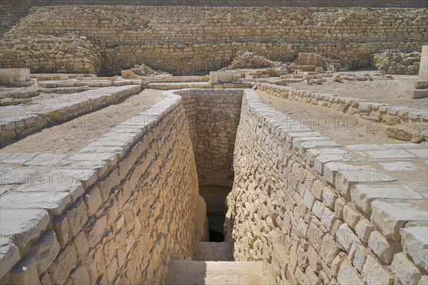 Access to the substructure in the Temple of the Dead