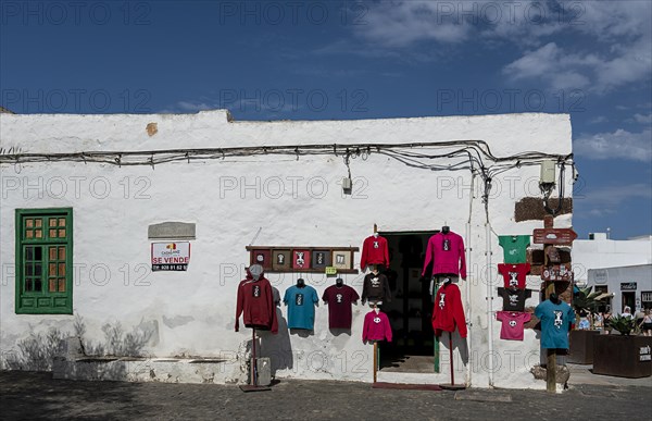 Sunday market and old town of Teguise