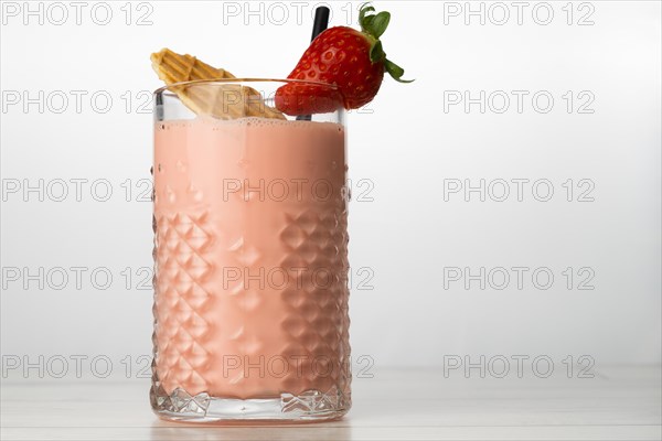 Strawberry smoothie with natural fruit