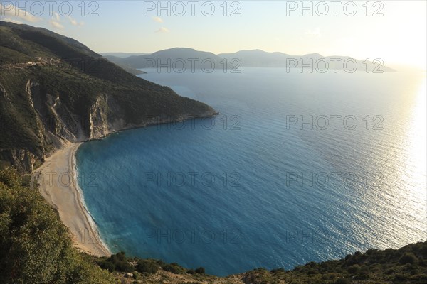 Strand Myrtos am Abend