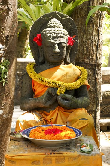 Buddha statue