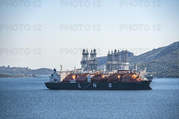 LNG tanker