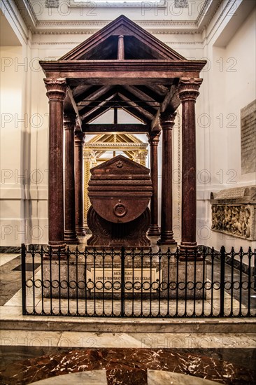 Sarcophagus of Henry VI