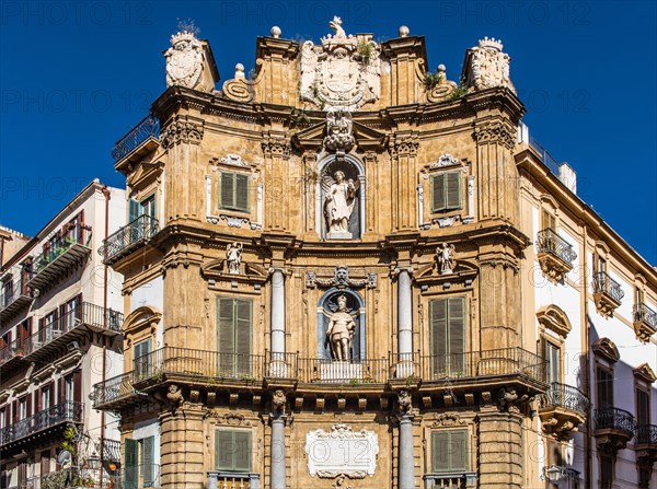 Crossroads Quattro Canti with symmetrical facades and fountains