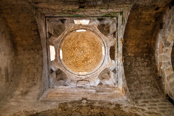 Dome vault