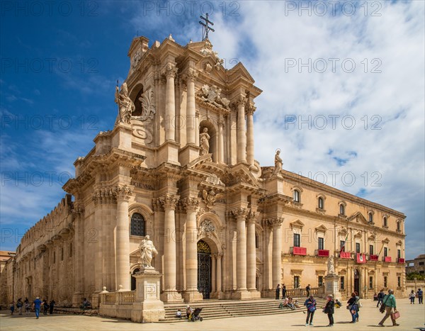 Cathedral of Santa Maria delle Colonne incorporates an ancient Ahtene temple