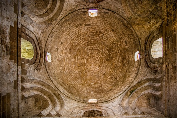 Dome vault