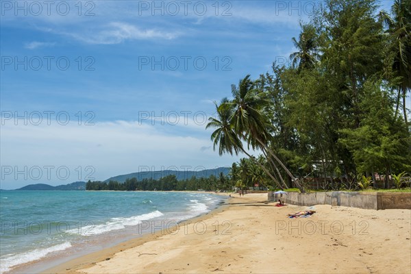 Lipa Noi Beach