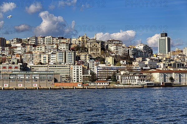 Residential buildings and Cihangir Mosque on the slope