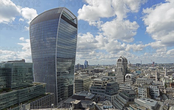 Skyscraper The Walkie-Talkie or 20 Fenchurch Street