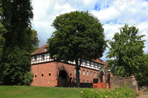 The manor house built in 1935 on the ruins of the former Eulenburg