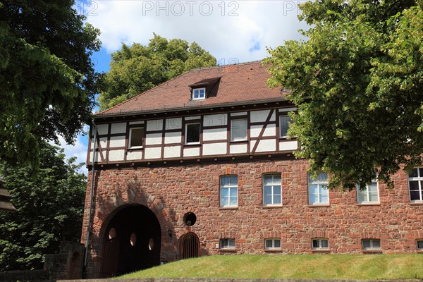 The manor house built in 1935 on the ruins of the former Eulenburg