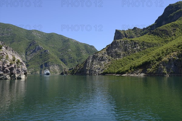 Car ferry to Fierza