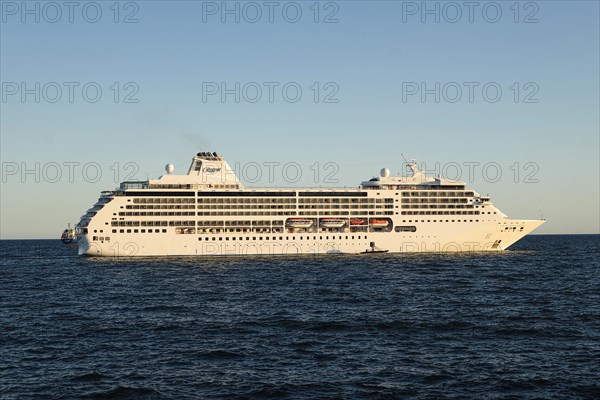 Cruise ship Seven Seas Mariner leaves Santo Domingo