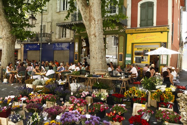 Cafe in LIsle-sur-la-Sorgue